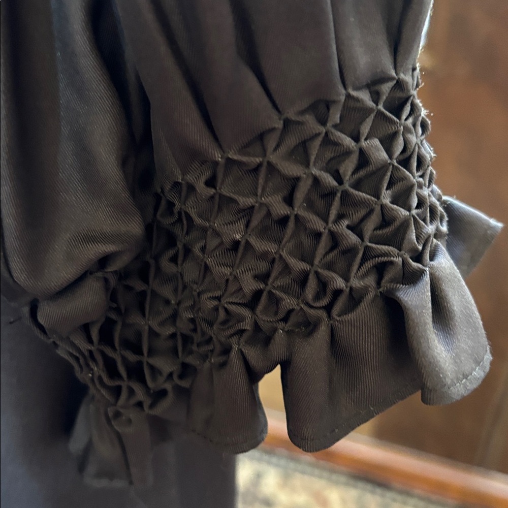 Ella Moss Black Silk Smocked Yoke Long Sleeve blouse - Picture 4 of 10